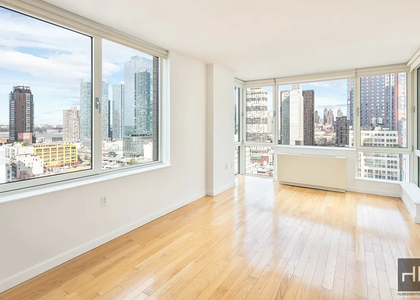 West 37th Street - Photo 1