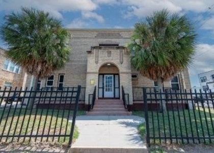 725 Broadway Avenue - Photo 1