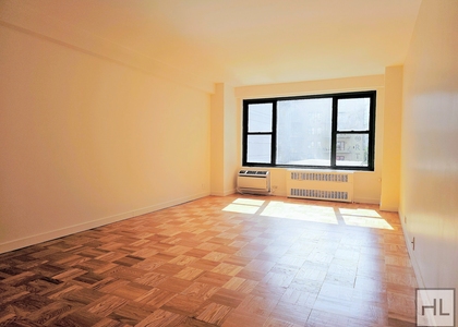 Fourth Avenue - Photo 1