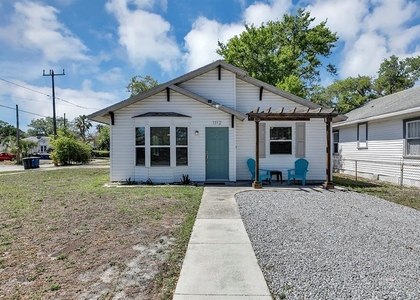 1112 S Prospect Avenue - Photo 1