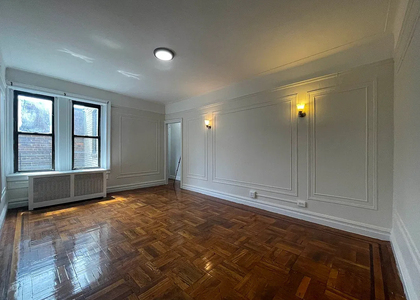 Arden Street/Dongan Pl - Photo 1