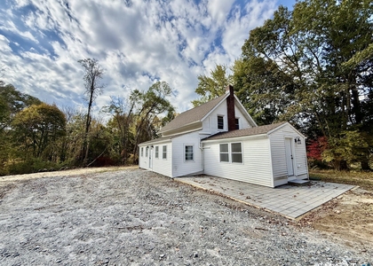 28 Pond Road - Photo 1