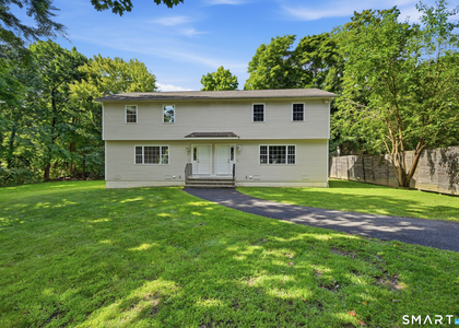 66 Jefferson Avenue - Photo 1