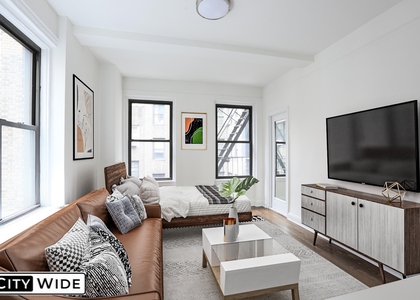 140 East 46th Street - Photo 1