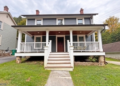 123 Philhower Ave - Photo 1