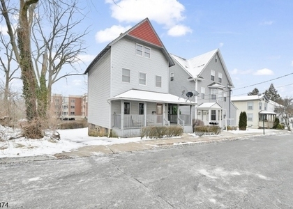 17 Olyphant Pl - Photo 1
