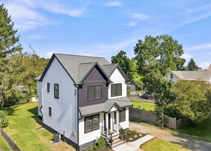 139 Main St - Photo 1