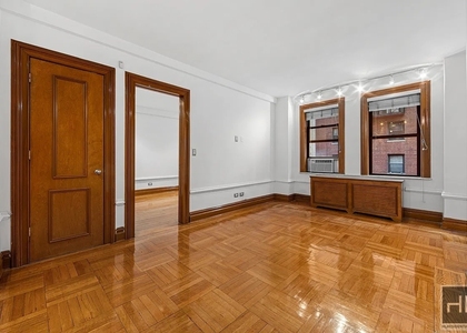 West 58th Street - Photo 1