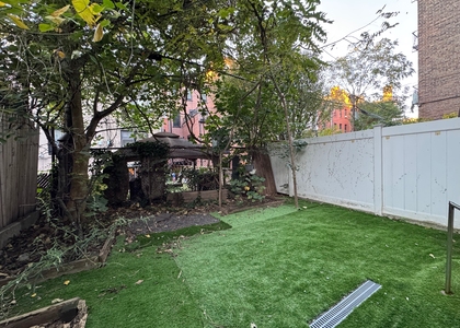 1049 Bergen Street - Photo 1