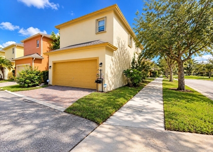 2590 Se Pineland Drive - Photo 1