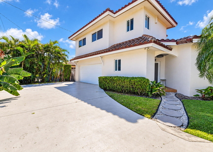 175 Ne Olive Way - Photo 1
