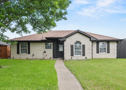 1313 Crosscreek Lane - Photo 1