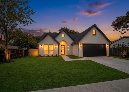 338 Texana Street - Photo 1