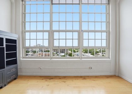 2600 W 7th Street - Photo 1