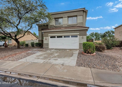 2886 N Paisley Avenue - Photo 1