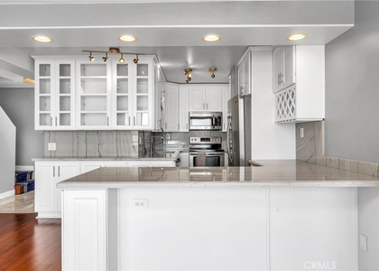 531 Esplanade - Photo 1