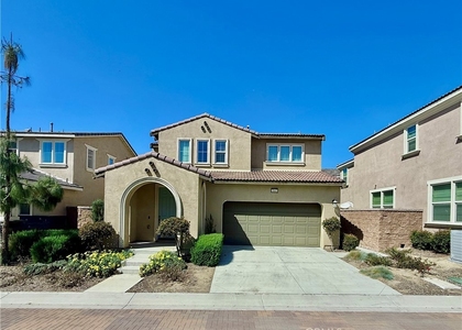 3162 E Mt Rainier Drive - Photo 1