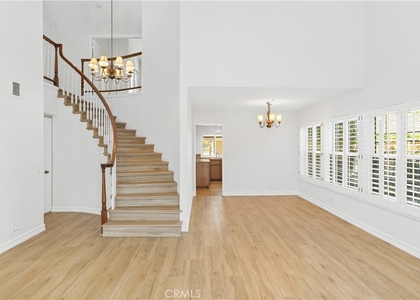 126 E Yale Loop - Photo 1