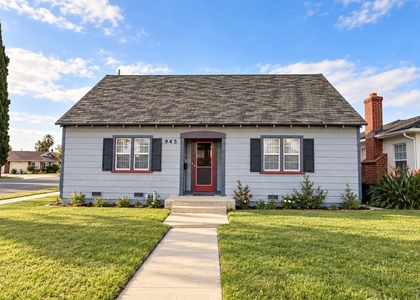 945 Walnut - Photo 1