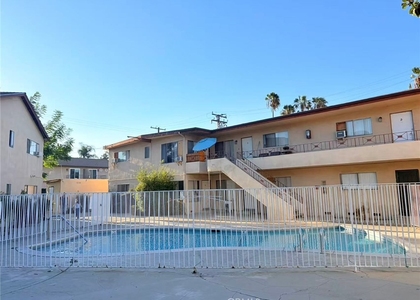 559 W Alpine St - Photo 1