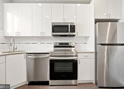 2044 N Fifth Street - Photo 1
