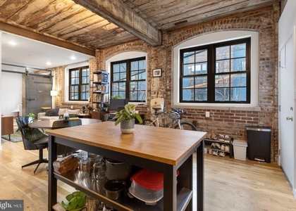 1737 N Howard Street - Photo 1