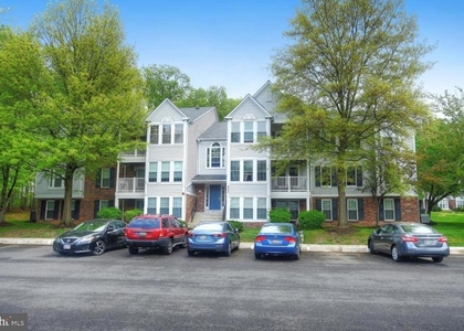 907 Woodbridge Court - Photo 1