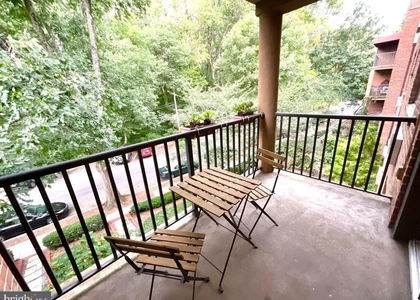 4114 Davis Place Nw - Photo 1