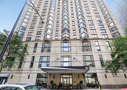 401 E Ontario Street - Photo 1