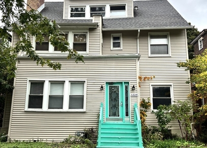 1228 Oak Avenue - Photo 1
