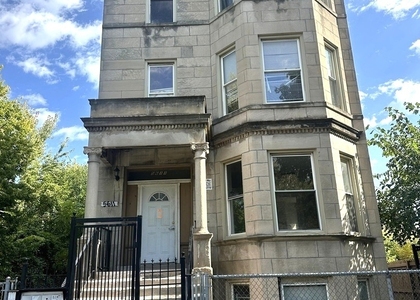 5611 S Princeton Avenue - Photo 1