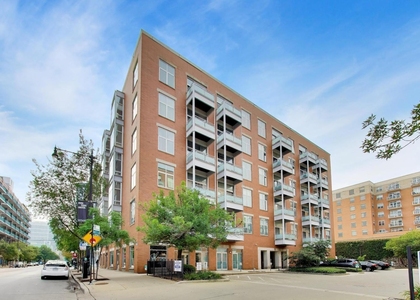 939 W Madison Street - Photo 1