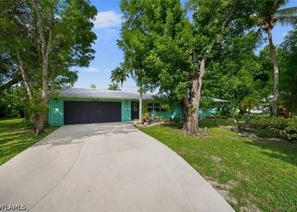 8700 Exeter Street - Photo 1