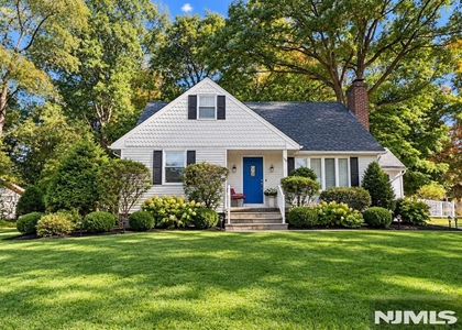 160 Spring Valley - Photo 1