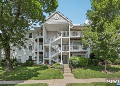 530 Holly - Photo 1
