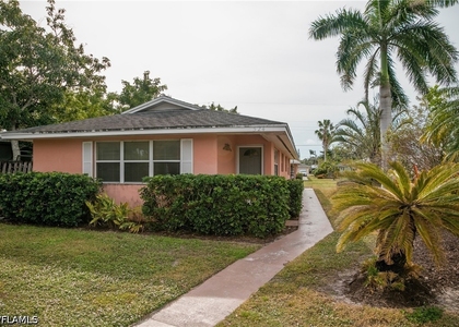524 97th Avenue N - Photo 1