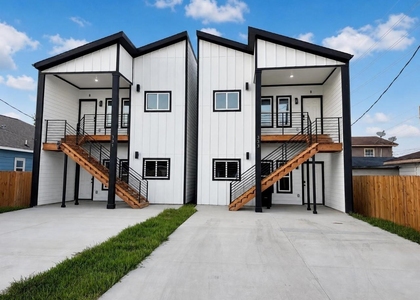 333 Delaware Street - Photo 1