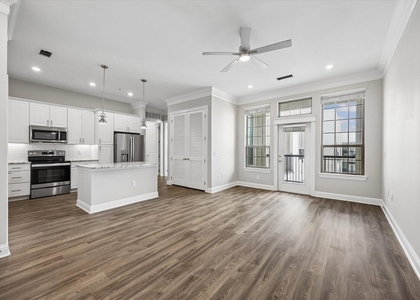 2111 Austin Street - Photo 1