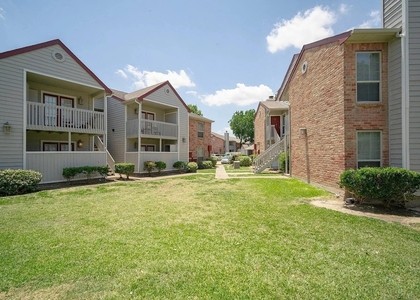 12800 Woodforest Boulevard - Photo 1