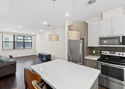 2401 Crawford Street - Photo 1
