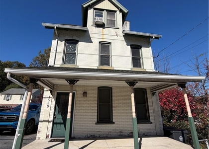 1559 Broadway Street - Photo 1