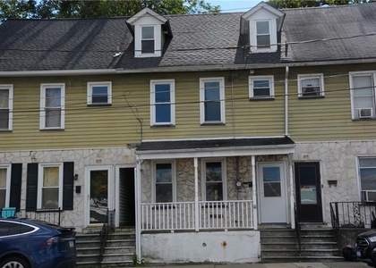 317 W Union Boulevard - Photo 1