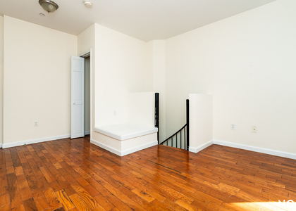 73 Pineapple St - Photo 1