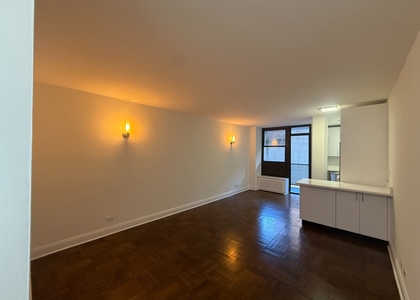 165East 35th Street - Photo 1