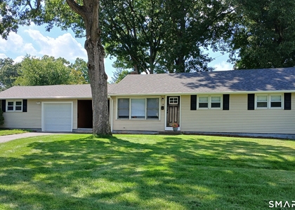 16 Arrow Street - Photo 1