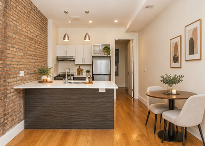 772 Jefferson Ave - Photo 1