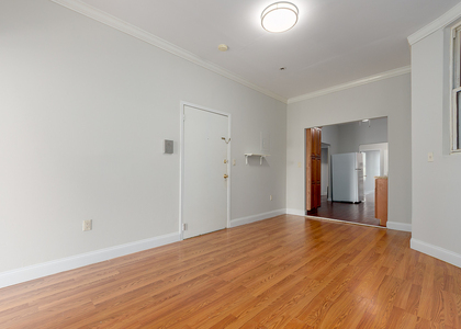 1041 Bedford Ave - Photo 1