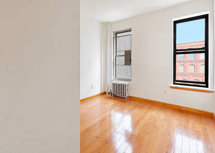 328 East 14th St - Photo 1