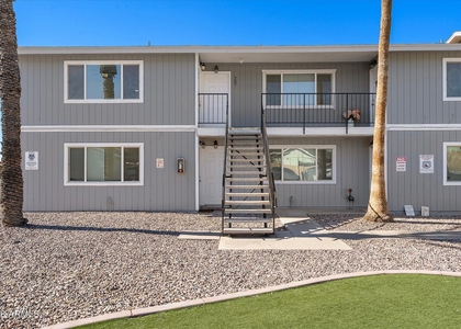1346 E Mountain View Road - Photo 1