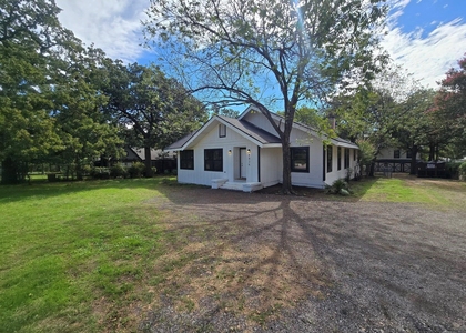 4824 Meadowbrook Drive - Photo 1